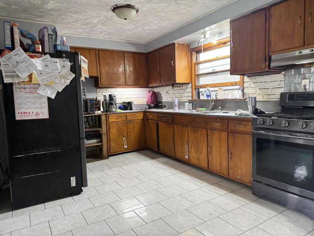 1034 Woodlawn Avenue, Michigan City, IN 46360