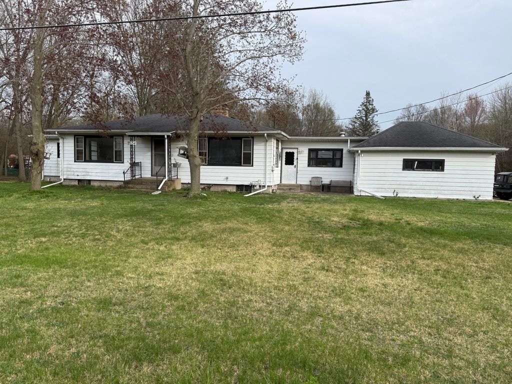 1034 Woodlawn Avenue, Michigan City, IN 46360
