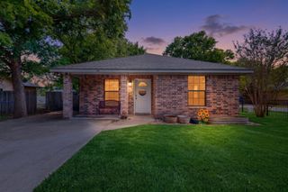 494 Park Street, Cleburne, TX 76031