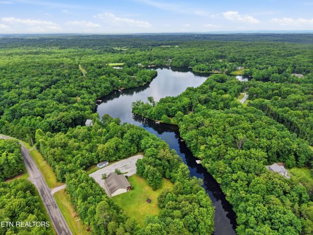 246 Cross Drive, Monterey, TN 38574