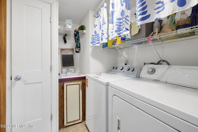 6589 SELDOM REST Road, Green Cove Springs, FL 32043