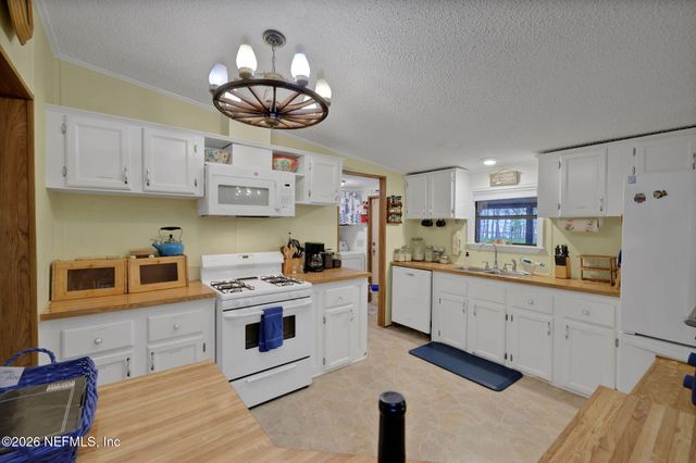 6589 SELDOM REST Road, Green Cove Springs, FL 32043