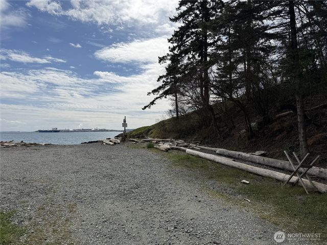 7670 Holiday Boulevard, Anacortes, WA 98221