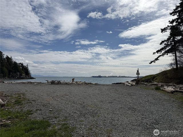 7670 Holiday Boulevard, Anacortes, WA 98221