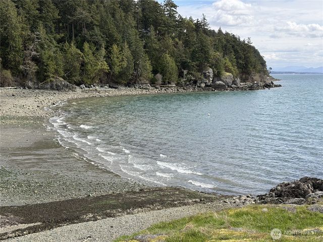 7670 Holiday Boulevard, Anacortes, WA 98221