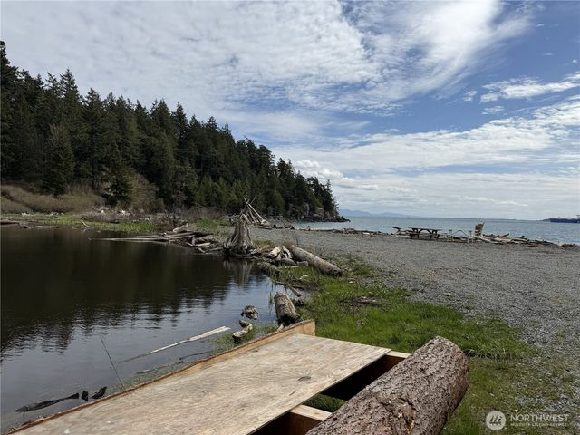 7670 Holiday Boulevard, Anacortes, WA 98221
