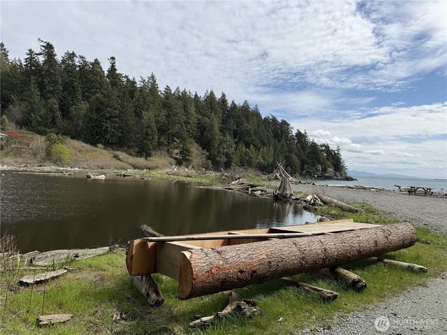 7670 Holiday Boulevard, Anacortes, WA 98221
