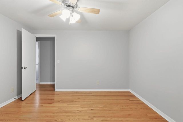 435 Golden LANE, Oak Creek, WI 53154