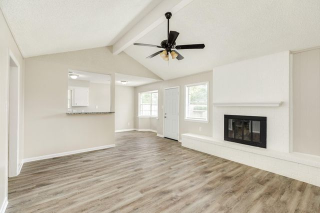 103 Honeysuckle Street, Lake Jackson, TX 77566