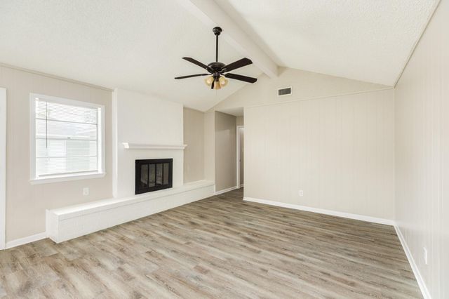 103 Honeysuckle Street, Lake Jackson, TX 77566