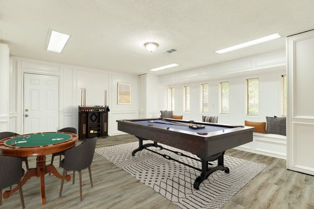 103 Honeysuckle Street, Lake Jackson, TX 77566