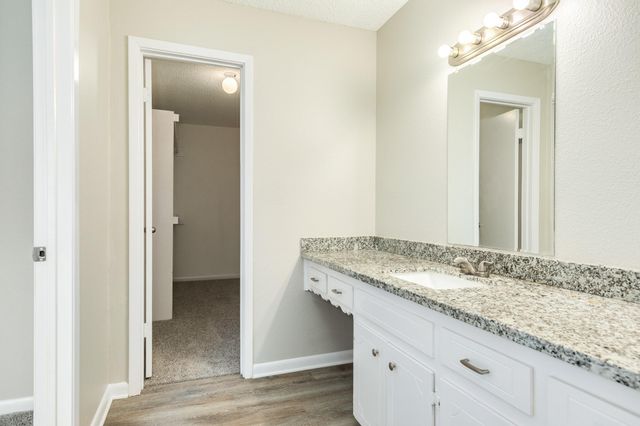 103 Honeysuckle Street, Lake Jackson, TX 77566