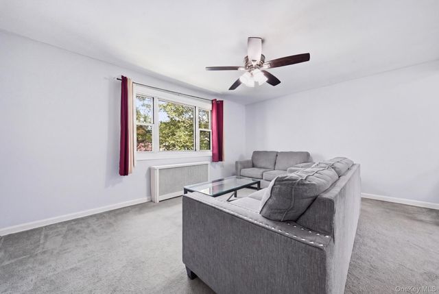 985 Fenwood 3, Valley Stream, NY 11580
