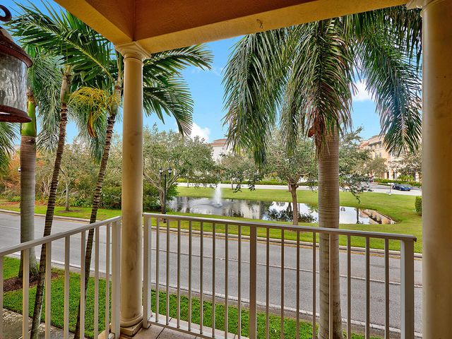 1859 Via, Boynton Beach, FL 33426