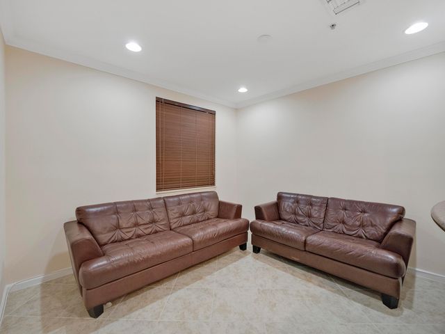 1859 Via, Boynton Beach, FL 33426