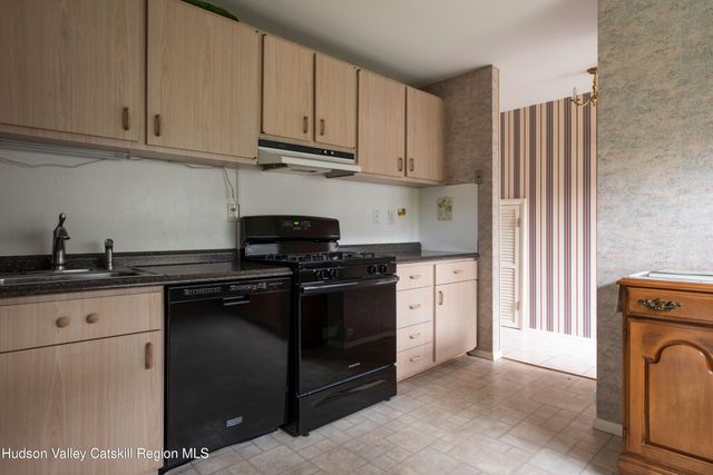 1608 Mulberry Court, Poughkeepsie, NY 12603
