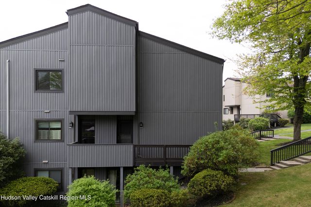 1608 Mulberry Court, Poughkeepsie, NY 12603