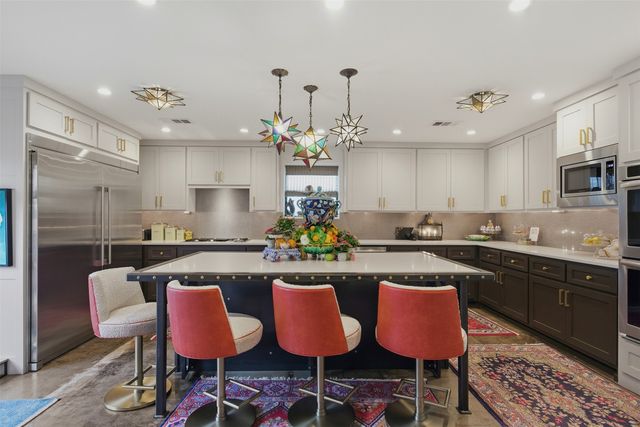 2303 Farrington Street 110, Dallas, TX 75207