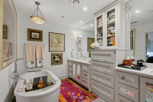2303 Farrington Street 110, Dallas, TX 75207