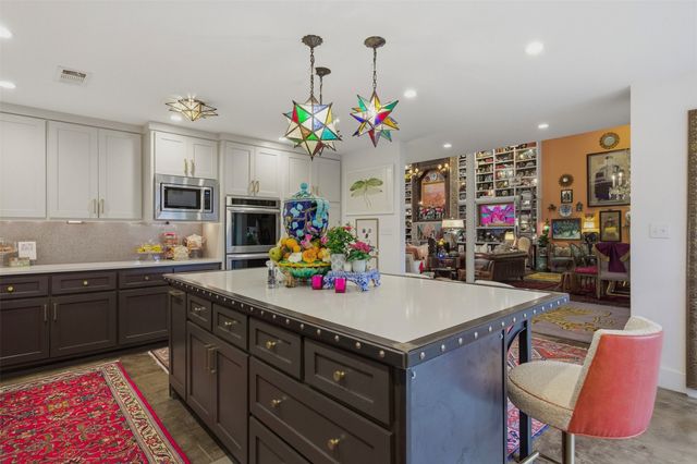 2303 Farrington Street 110, Dallas, TX 75207