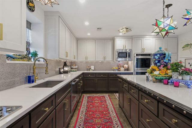 2303 Farrington Street 110, Dallas, TX 75207