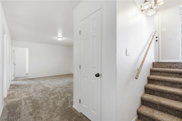 220 Candlelight Street, Las Vegas, NV 89145