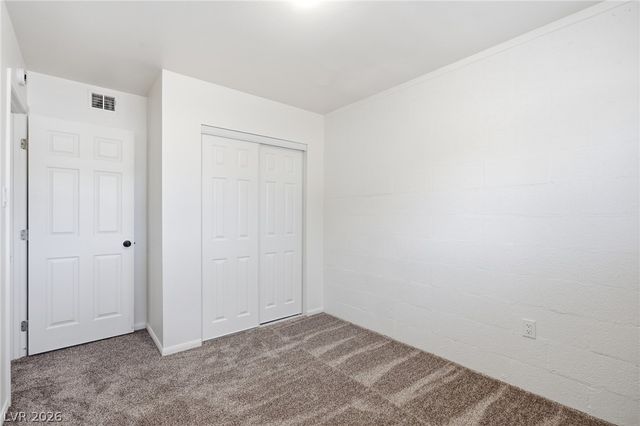 220 Candlelight Street, Las Vegas, NV 89145