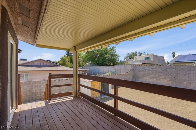 220 Candlelight Street, Las Vegas, NV 89145