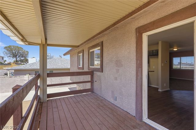 220 Candlelight Street, Las Vegas, NV 89145