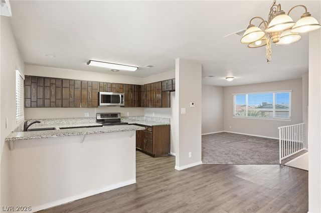 220 Candlelight Street, Las Vegas, NV 89145