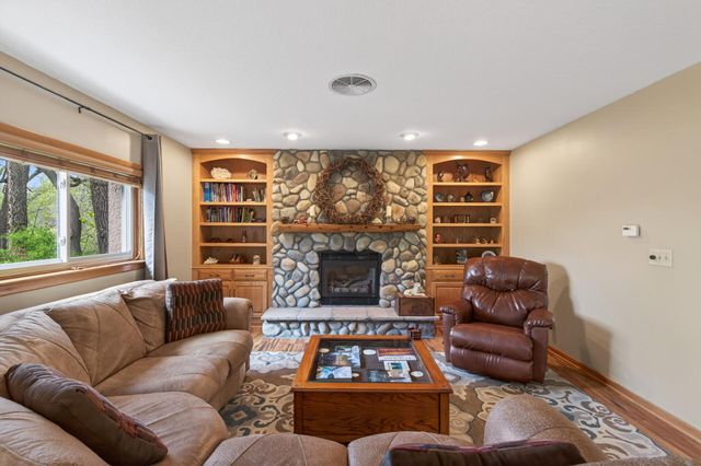 9551 Riverview Road, Eden Prairie, MN 55347