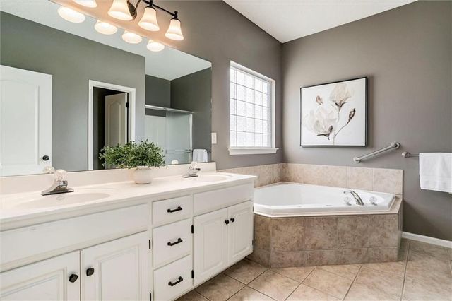 15433 S Dice Lane, Olathe, KS 66062