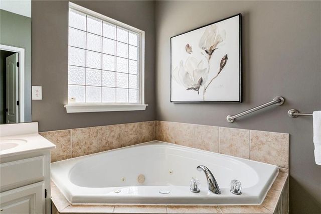 15433 S Dice Lane, Olathe, KS 66062