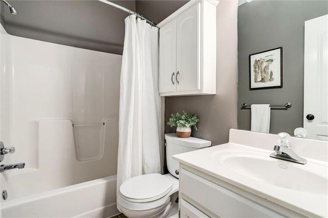 15433 S Dice Lane, Olathe, KS 66062