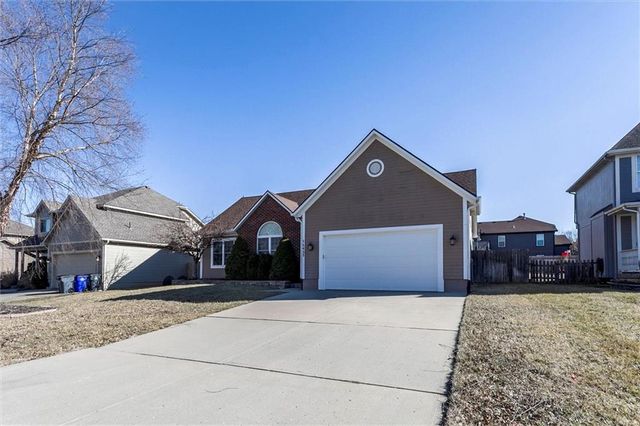 15433 S Dice Lane, Olathe, KS 66062