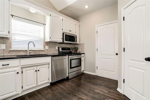 15433 S Dice Lane, Olathe, KS 66062