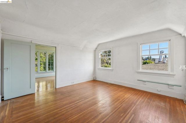 618 Boulevard Way, Piedmont, CA 94610