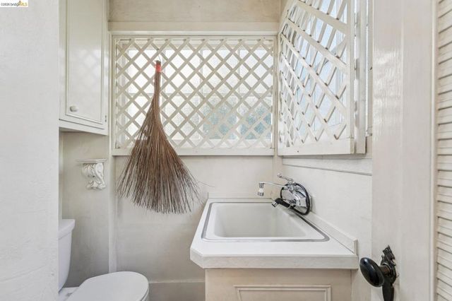 618 Boulevard Way, Piedmont, CA 94610