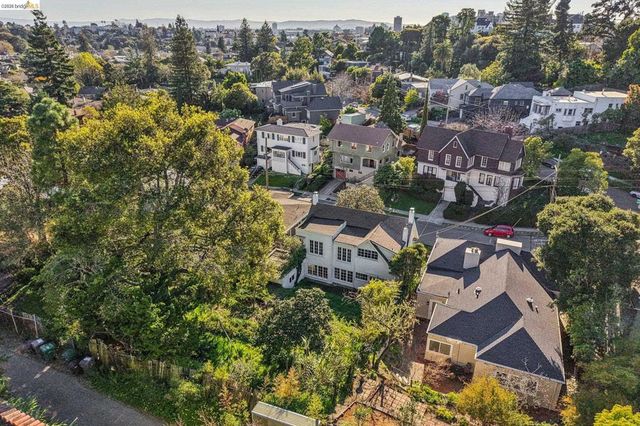 618 Boulevard Way, Piedmont, CA 94610