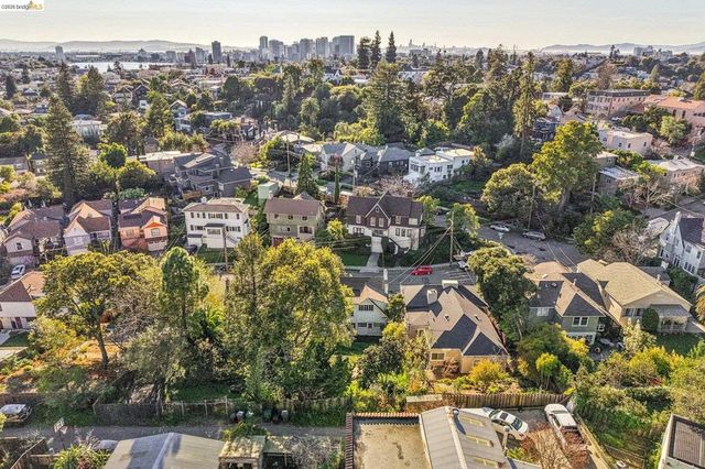 618 Boulevard Way, Piedmont, CA 94610