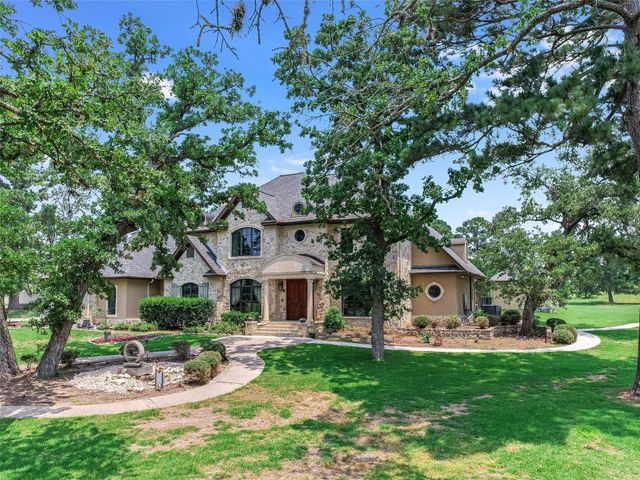 106 Elm CT, Bastrop, TX 78602