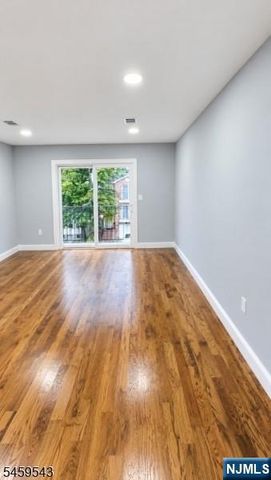 23 Edwin Place, Newark, NJ 07112
