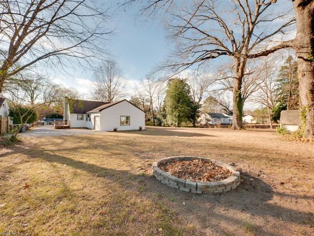 915 Jackson DR, Williamsburg, VA 23185