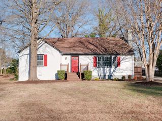 915 Jackson DR, Williamsburg, VA 23185