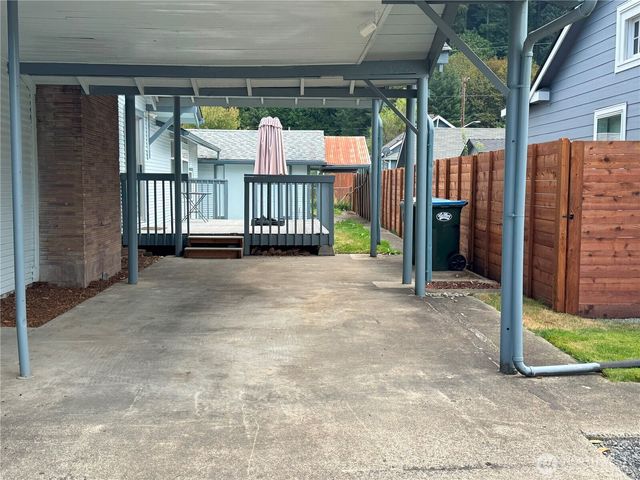 322 S Diamond Street, Centralia, WA 98531