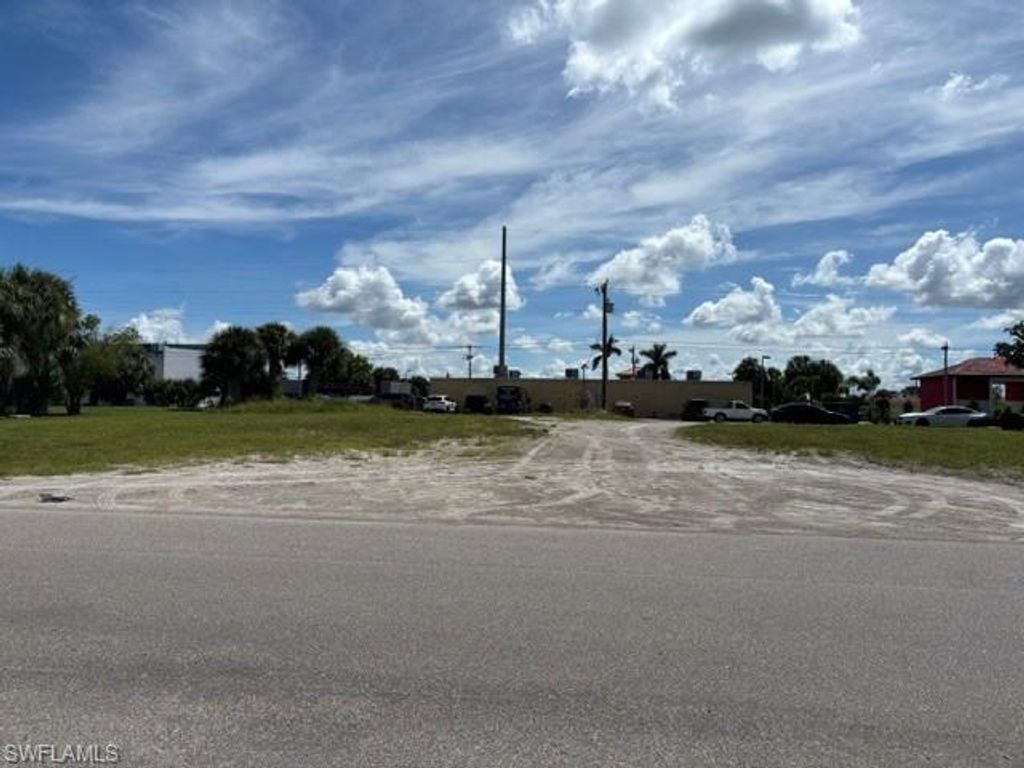 1925 SE 15th PL, CAPE CORAL, FL 33990 — exterior