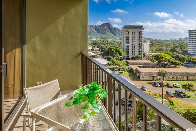 229 Paoakalani Avenue 906, Honolulu, HI 96815