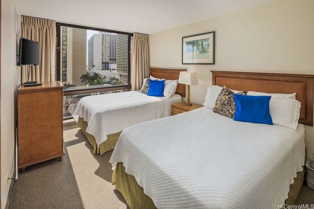 229 Paoakalani Avenue 906, Honolulu, HI 96815