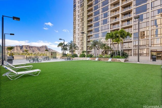 229 Paoakalani Avenue 906, Honolulu, HI 96815