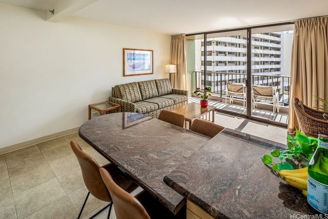 229 Paoakalani Avenue 906, Honolulu, HI 96815